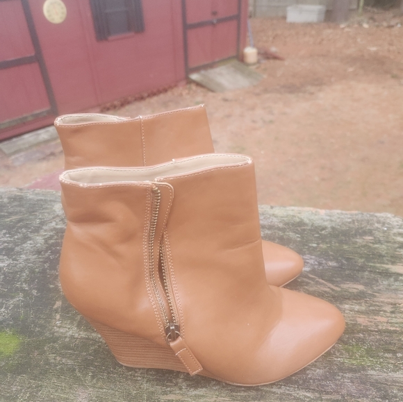 Loft Wedge Boots - Picture 10 of 13